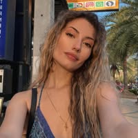 Анна-Мари Николова